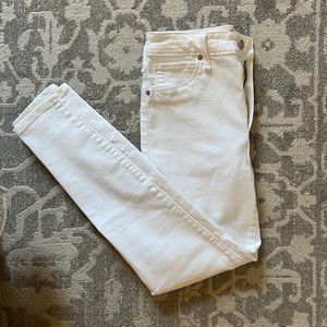 Size 27, Simone High Rise Skinny Abercrombie White Jeans